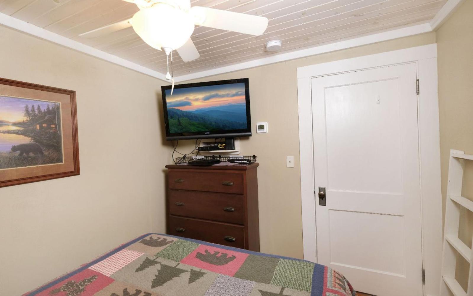 Karens Cozy Cottage แกตลิงเบิร์ก ภายนอก รูปภาพ