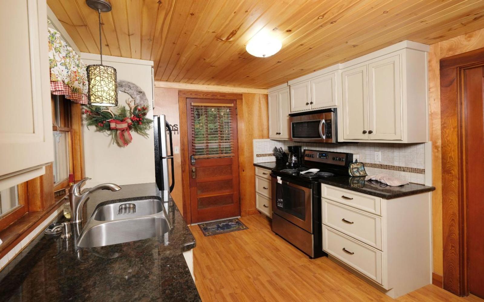 Karens Cozy Cottage แกตลิงเบิร์ก ภายนอก รูปภาพ