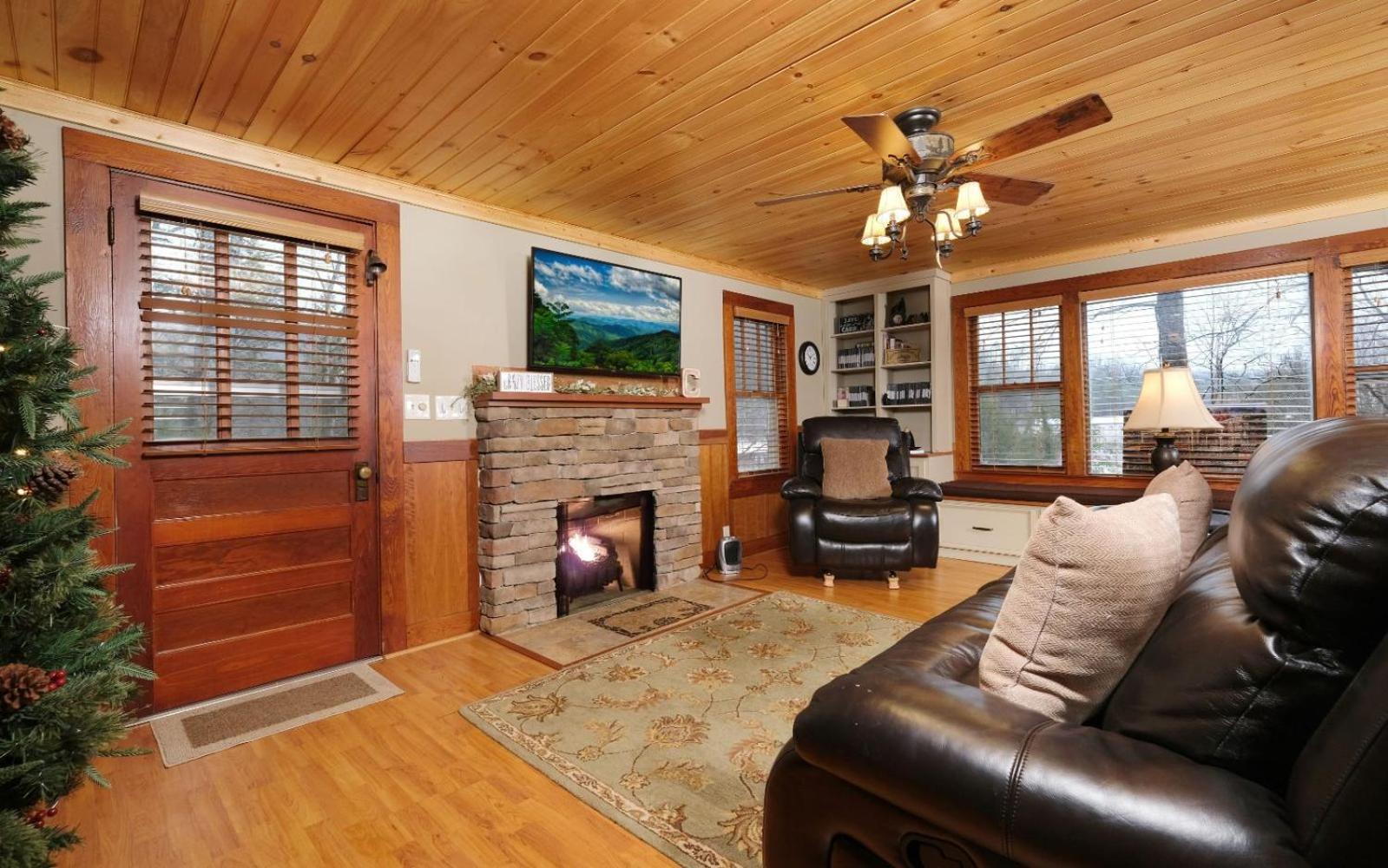 Karens Cozy Cottage แกตลิงเบิร์ก ภายนอก รูปภาพ